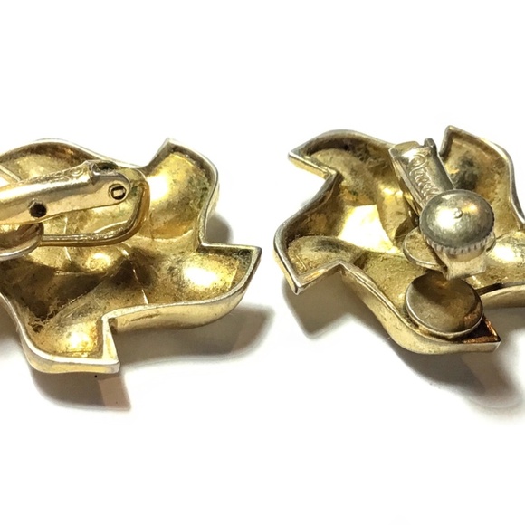 Signed Francois Gold Tone Pinwheel Clip Earrings - Picture 2 of 2